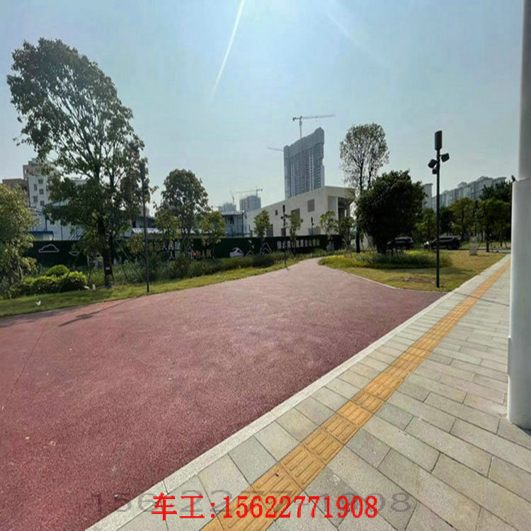 白云區(qū)透水混凝土路面公園案例